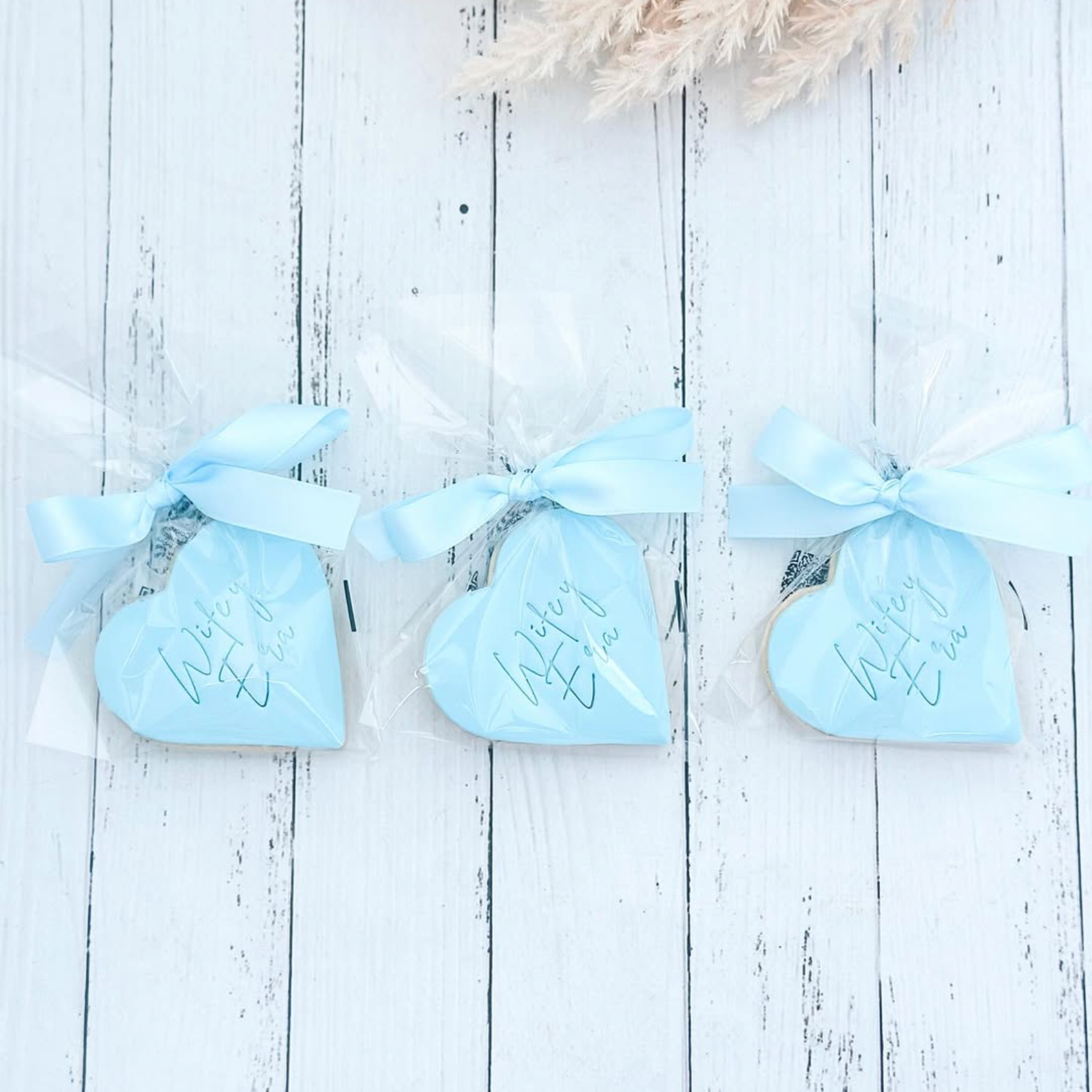 The Ultimate Wedding Favour Guide: Why Wedding Cookies Are Australia’s Favourite Luxury Wedding Trend