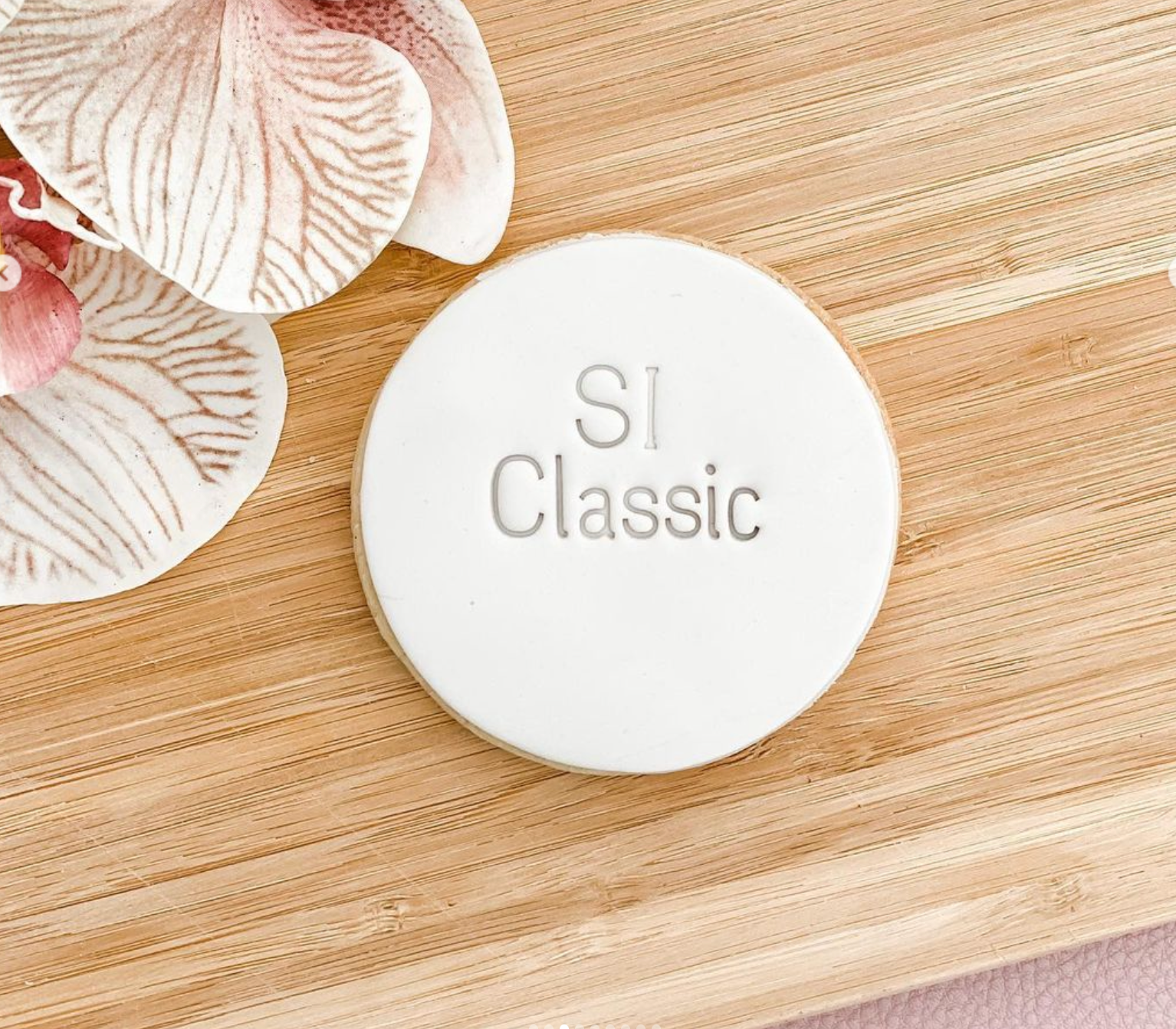 SI classic font sugar cookie
